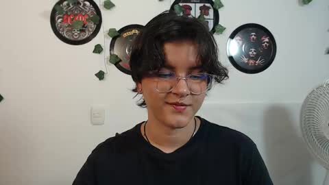 sophie_ross1 online show from September 23, 3:53 am