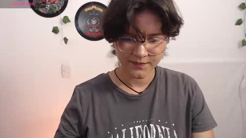 sophie_ross1 online show from October 7, 12:52 am