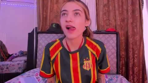 Sophie online show from June 28, 5:30 pm