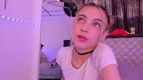Sophie online show from July 2, 6:36 pm