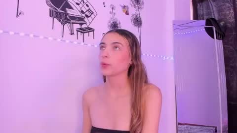 Sophie online show from July 13, 6:11 pm