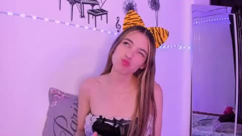 Sophie online show from July 17, 3:02 am