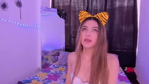 Sophie online show from July 31, 6:51 pm