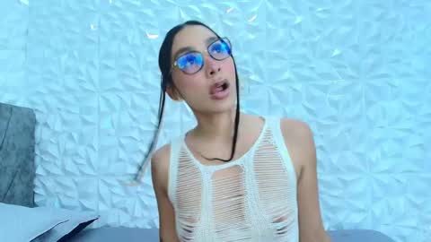 sophie_willow online show from March 23, 7:29 pm