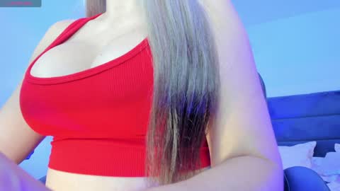 Sophie online show from February 3, 12:15 am