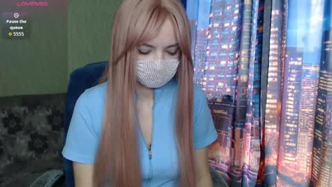 Snapshot of sophieblackwood chatting on March 8, 9:02 am Sophie online show from March 8, 9:02 am