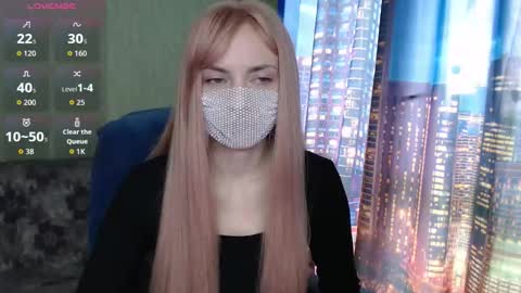 Snapshot of sophieblackwood chatting on March 22, 8:40 am Sophie online show from March 22, 8:40 am