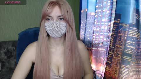 Sophie online show from March 30, 8:48 am
