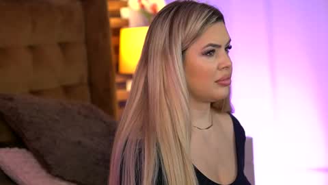 Sophie online show from February 8, 10:18 am