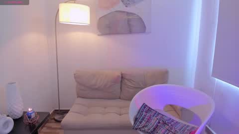 Sophie online show from December 11, 9:01 pm