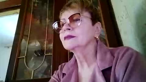 Snapshot of sophieburnsx chatting on May 24, 9:58 am SophieBurnsX online show from May 24, 9:58 am