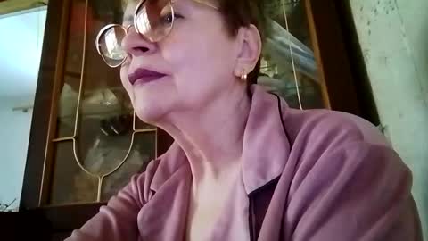 Snapshot of sophieburnsx chatting on May 30, 8:55 am SophieBurnsX online show from May 30, 8:55 am