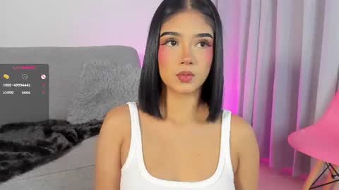 Snapshot of sophiecb chatting on June 12, 3:00 pm sophie online show from June 12, 3:00 pm