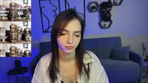 Sophie online show from December 2, 6:54 pm