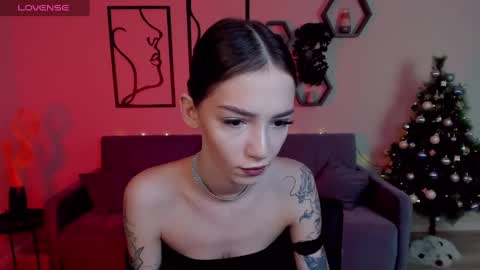 Sophie online show from December 31, 1:26 am