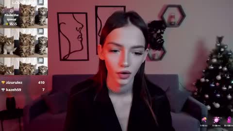Sophie online show from January 9, 6:36 pm