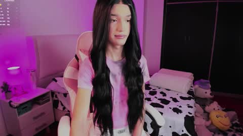    online show from October 31, 3:13 pm