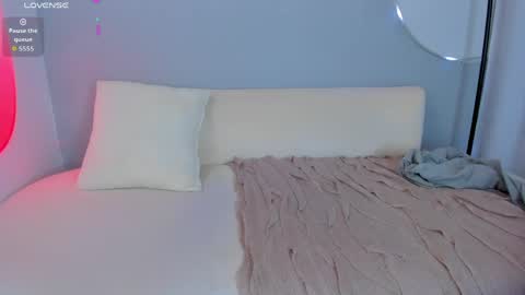 Sophie online show from June 6, 11:09 pm