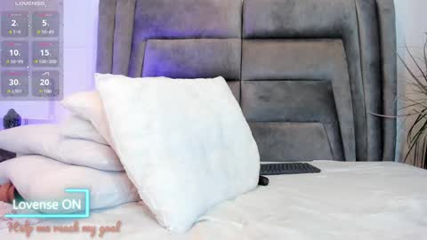 Sophie  online show from February 12, 2:43 pm