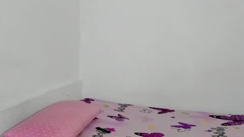 Snapshot of sophiee_veryhot chatting on November 28, 10:34 pm sophiee veryhot online show from November 28, 10:34 pm