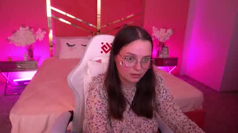 sophieedreams online show from September 13, 7:57 pm