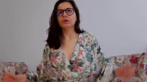 Snapshot of sophieerain chatting on September 22, 9:22 am Sophie Rain online show from September 22, 9:22 am