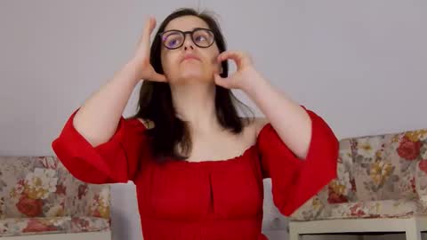 Snapshot of sophieerain chatting on September 29, 5:34 am Sophie Rain online show from September 29, 5:34 am