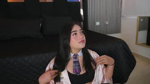 Snapshot of sophieflores_ chatting on December 3, 9:46 pm sophieflores_ online show from December 3, 9:46 pm