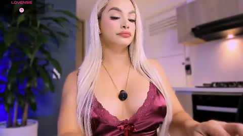 SAMANTHA online show from July 11, 2:31 pm