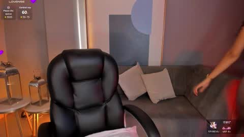 Snapshot of sophiehouston_ chatting on September 24, 2:15 am Sophie Houston online show from September 24, 2:15 am