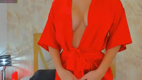 Snapshot of sophiekozlov chatting on December 21, 1:40 pm Sophie online show from December 21, 1:40 pm