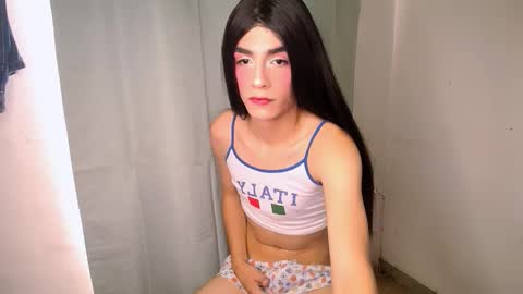 sophie online show from March 20, 8:46 pm