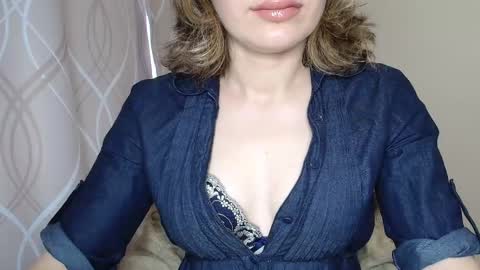 Snapshot of sophiemisss chatting on September 10, 6:57 am Sophiemisss online show from September 10, 6:57 am