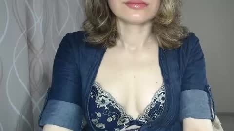 Sophiemisss online show from June 12, 6:23 am