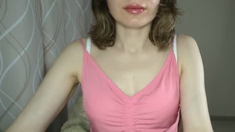 Snapshot of sophiemisss chatting on June 29, 6:19 am Sophiemisss online show from June 29, 6:19 am