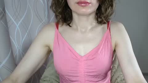 Snapshot of sophiemisss chatting on July 20, 6:17 am Sophiemisss online show from July 20, 6:17 am