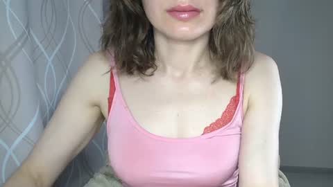 Snapshot of sophiemisss chatting on August 2, 6:23 am Sophiemisss online show from August 2, 6:23 am