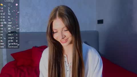 Snapshot of sophiemu11er chatting on December 4, 4:48 pm Lina online show from December 4, 4:48 pm