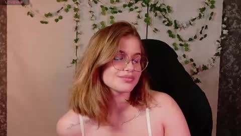 Sophie online show from June 30, 8:43 pm