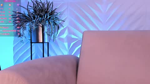Sophie  Palmer online show from January 10, 6:28 pm