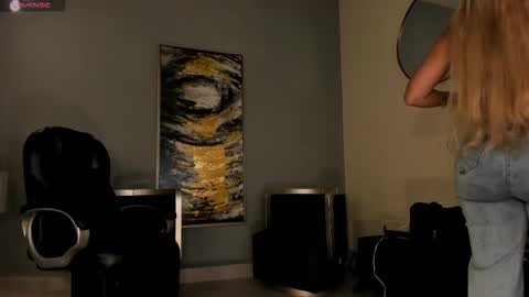 Snapshot of sophiepalmerx chatting on October 3, 10:01 am Sophie Palmer online show from October 3, 10:01 am