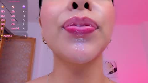 Snapshot of sophierooy chatting on September 23, 3:37 pm sophierooy online show from September 23, 3:37 pm