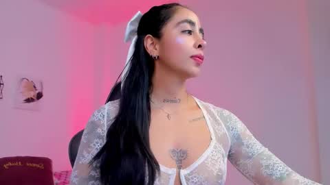 Snapshot of sophierooy chatting on October 2, 6:04 pm sophierooy online show from October 2, 6:04 pm