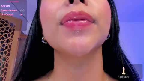 Snapshot of sophierooy chatting on October 8, 2:14 pm sophierooy online show from October 8, 2:14 pm