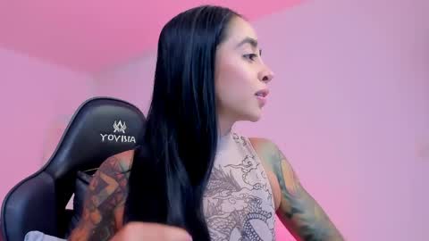 sophierooy online show from May 11, 7:44 pm