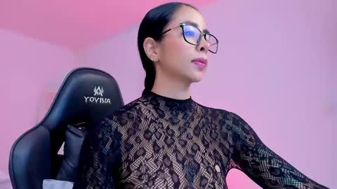 sophierooy online show from May 12, 12:13 pm