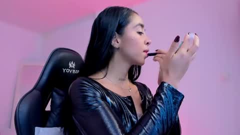 sophierooy online show from May 24, 3:50 pm