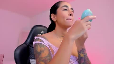 sophierooy online show from July 28, 11:39 am