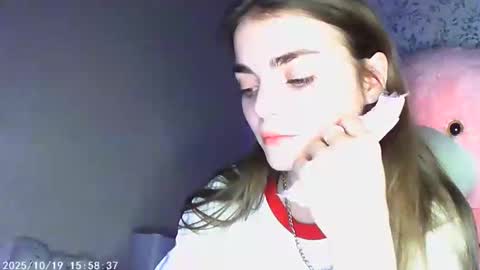 Snapshot of sophiesuvi chatting on October 18, 5:46 pm Sophie and my bestie Mandy online show from October 18, 5:46 pm