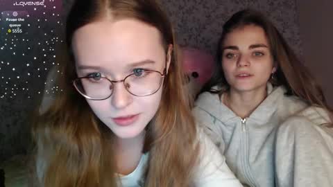 Snapshot of sophiesuvi chatting on October 19, 3:34 pm Sophie and my bestie Mandy online show from October 19, 3:34 pm